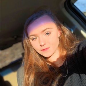 Meet your Posher, Chloe